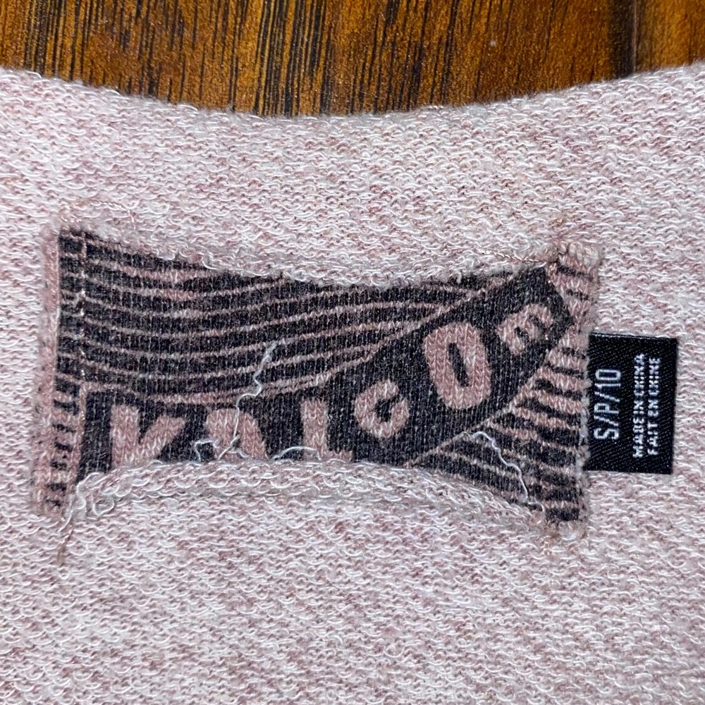 VOLCOM SWEATER - Picture 2 of 2